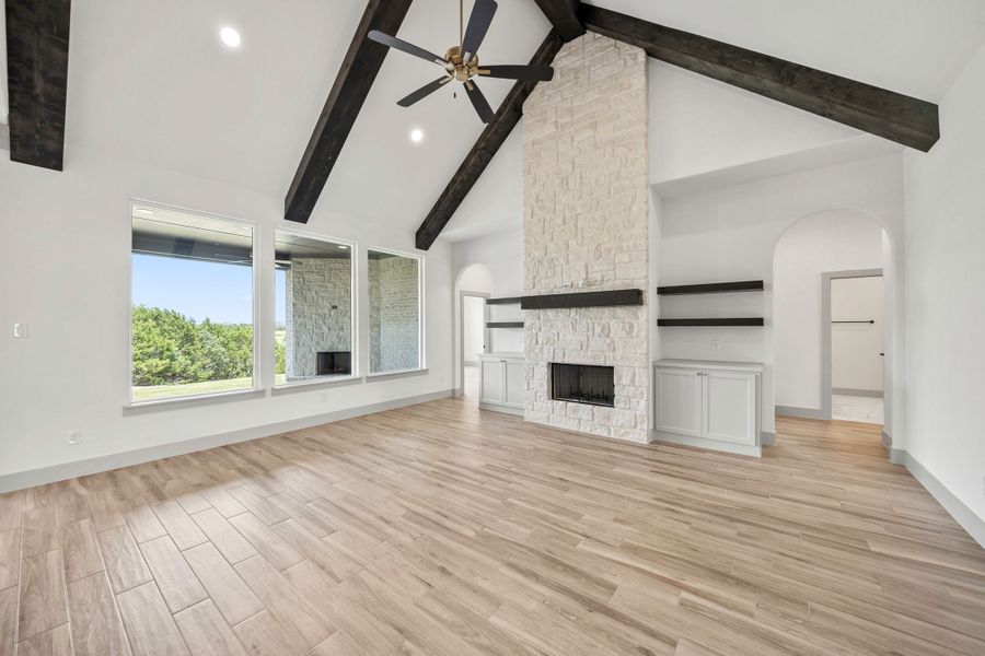 Image 8 of a home in Vintage Oaks.