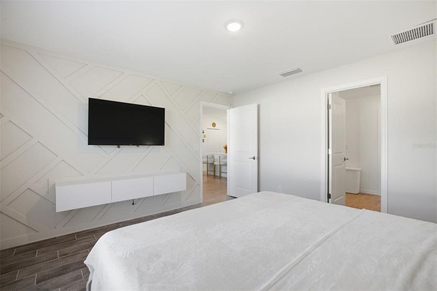 Furnished interior view inside a new home in , Cape Coral (Image 14).