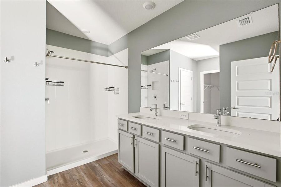 Furnished interior view inside a new home in , Bradenton (Image 16).