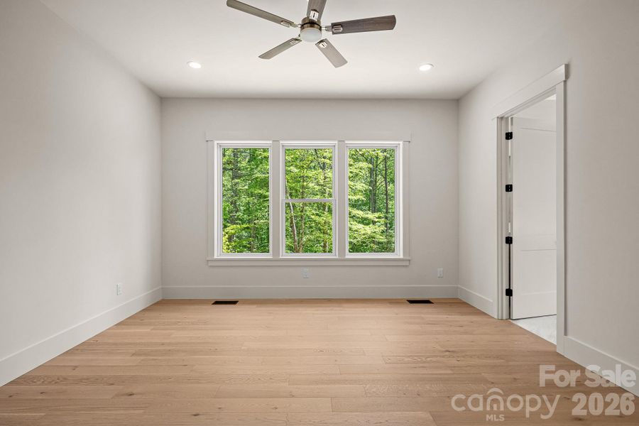 Spacious, unfurnished interior of a new home in , Etowah (Image 22).
