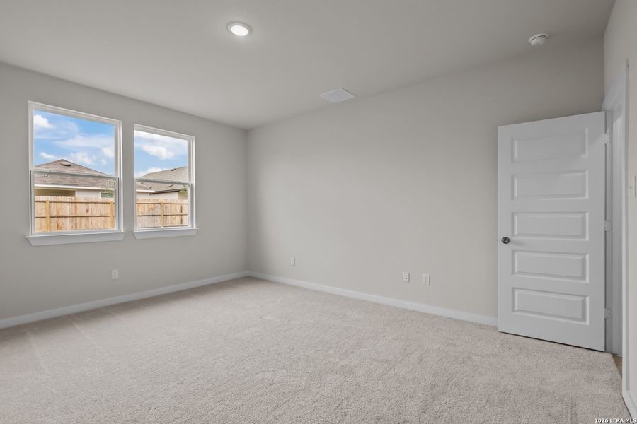 Spacious, unfurnished interior of a new home in Cinco Lakes, San Antonio (Image 25). Spacious, unfurnished interior of a new home in Cinco Lakes, San Antonio (Image 25).