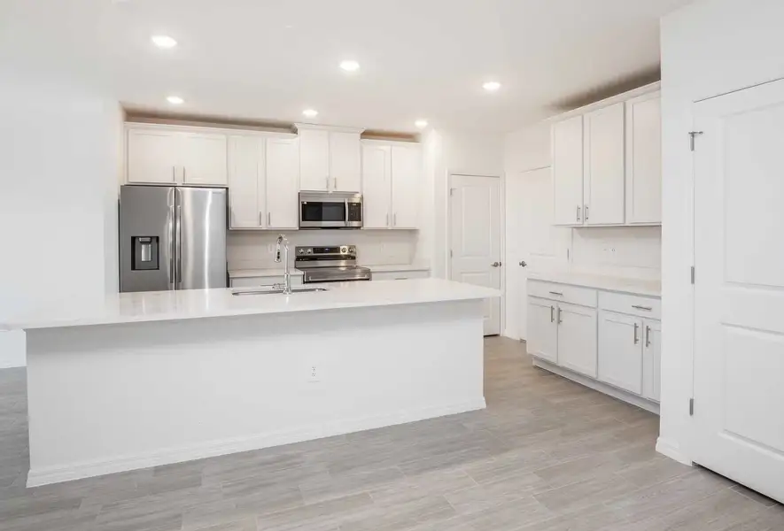 Furnished interior view inside a new home in Deland, Deland (Image 7).