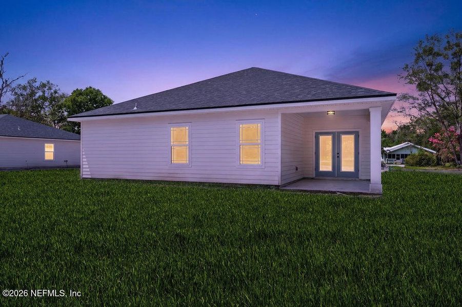 Exterior details and patio area of a home in , Starke (Image 4).