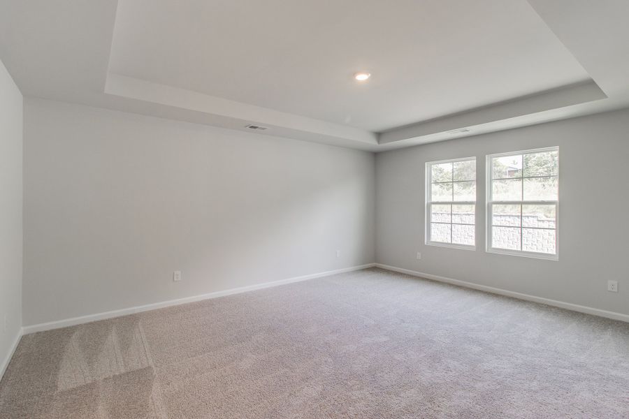 Spacious, unfurnished interior of a new home in Bluefield, Lexington (Image 35).