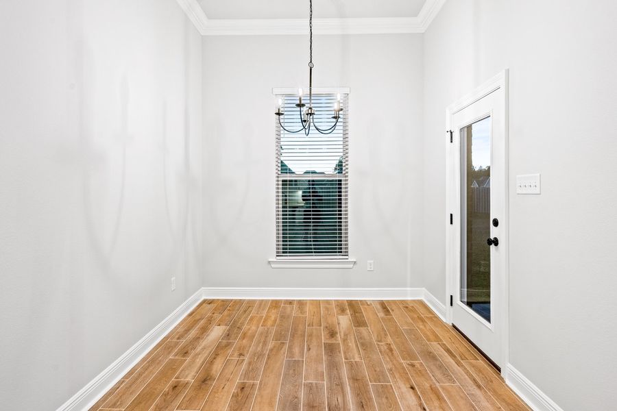 Spacious, unfurnished interior of a new home in Starburst at Hammock Bay, Freeport (Image 11).