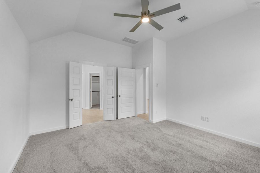 Spacious, unfurnished interior of a new home in Cypresswood Landing, Humble (Image 14).