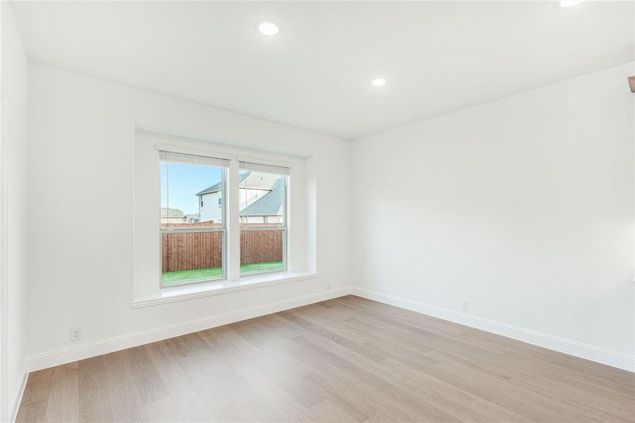 Spacious, unfurnished interior of a new home in Country Lakes Classic 60, Argyle (Image 18).