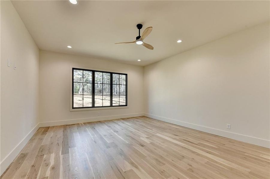 Spacious, unfurnished interior of a new home in , Alpharetta (Image 65). Spacious, unfurnished interior of a new home in , Alpharetta (Image 65).