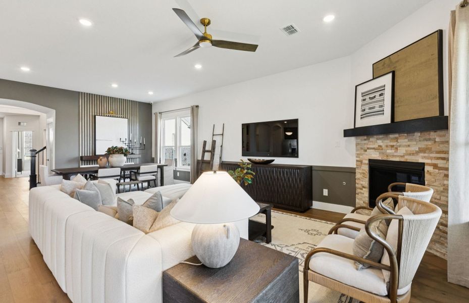 Representative furnished interior of a home built from the Lexington by Pulte Homes in Whitewing Trails, Princeton (Image 31).