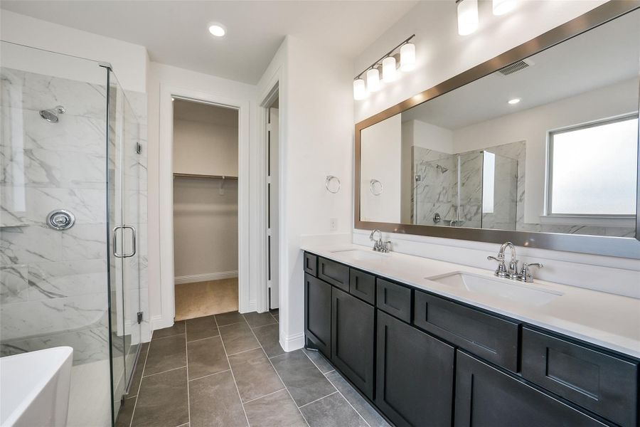 Furnished interior view inside a new home in Sienna 40', Missouri City (Image 8). Furnished interior view inside a new home in Sienna 40', Missouri City (Image 8).