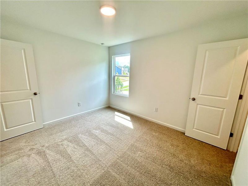 Spacious, unfurnished interior of a new home in The Pointe at Heron Bay, Locust Grove (Image 13).