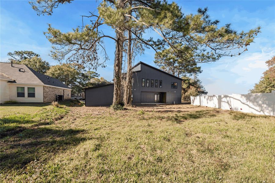 Exterior details and patio area of a home in , Willis (Image 32).