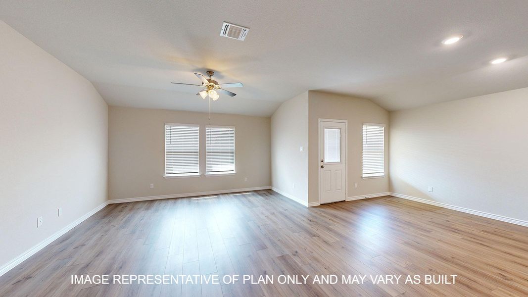 Spacious, unfurnished interior of a new home in Three Creeks - Colt Creek, Belton (Image 13).