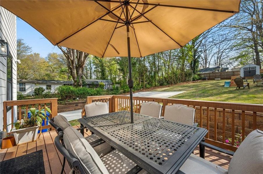 Exterior details and patio area of a home in , Scottdale (Image 29).