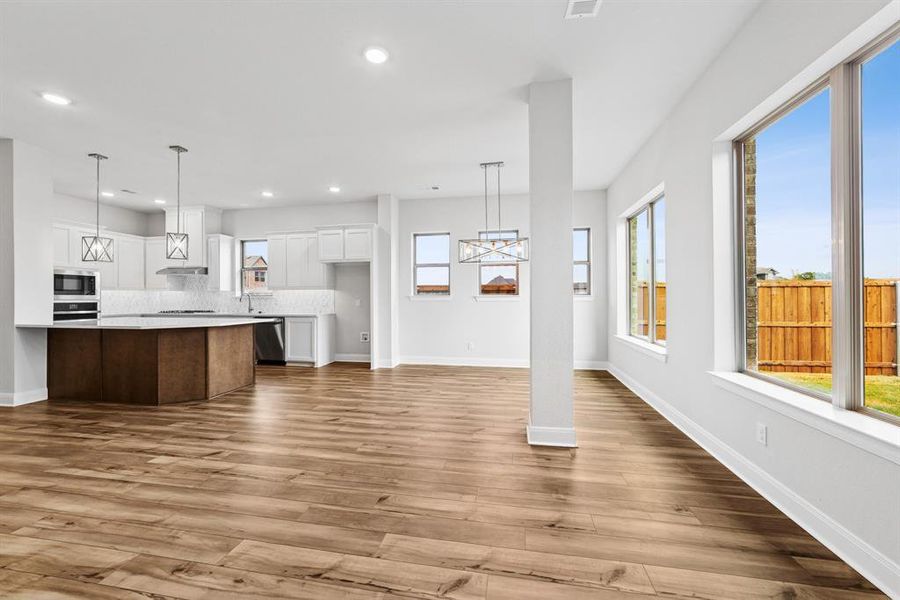 Spacious, unfurnished interior of a new home in Talia – Garden Series, Mesquite (Image 22).