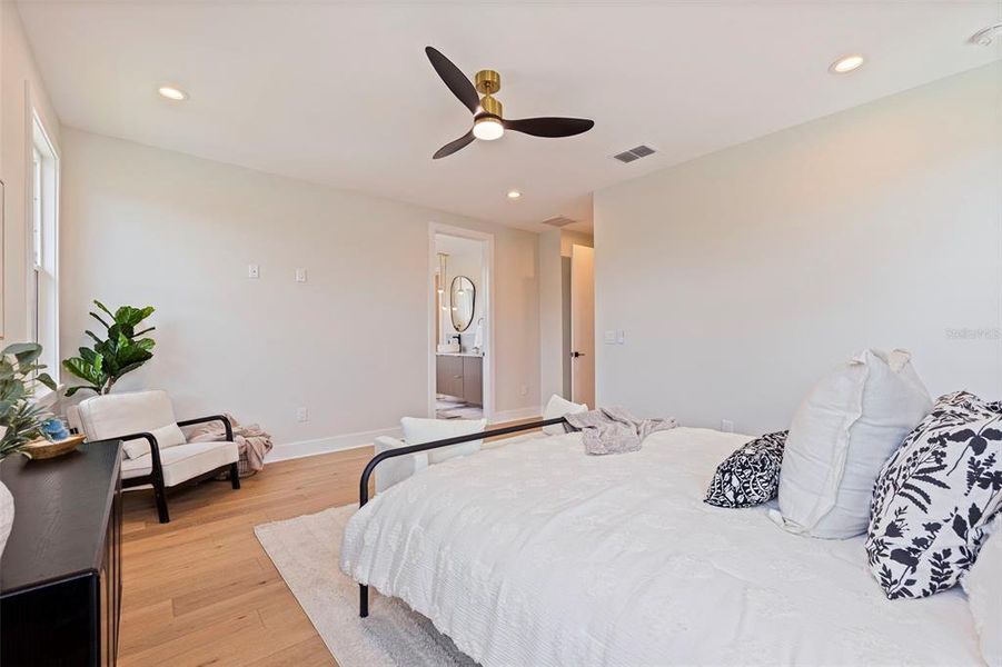 Furnished interior view inside a new home in , St. Petersburg (Image 28).