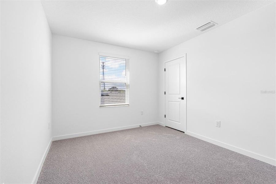 Spacious, unfurnished interior of a new home in Spring Hill, Spring Hill (Image 7).