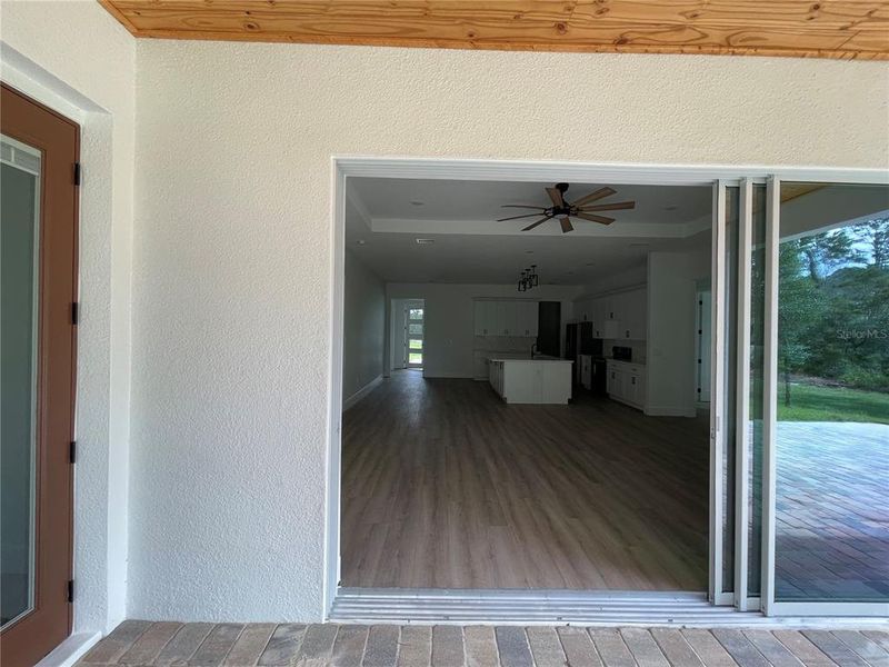 Exterior details and patio area of a home in , Eustis (Image 39).