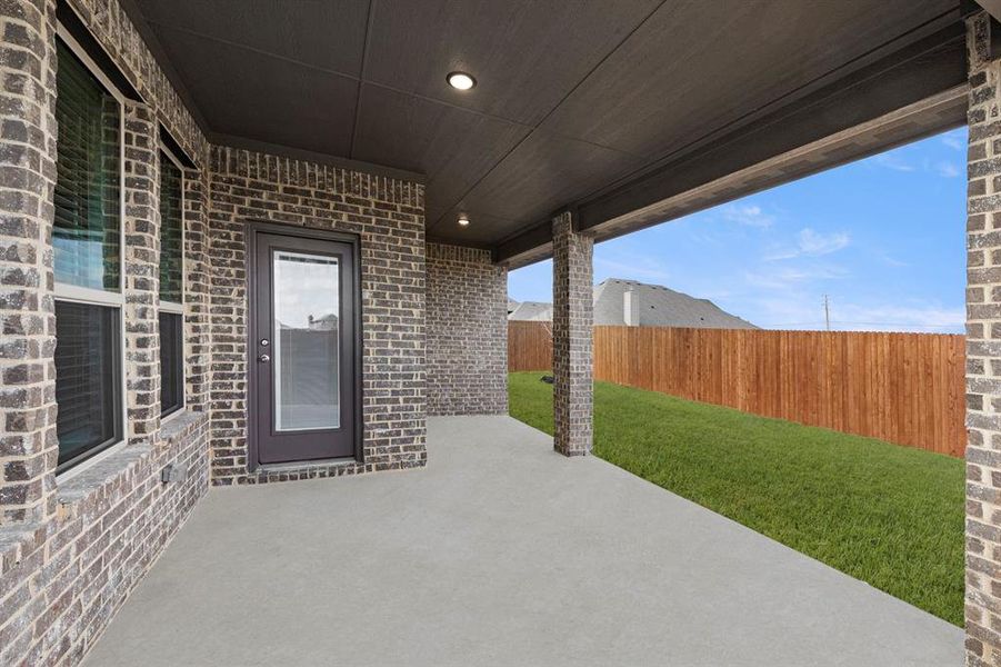 25. 125 Meadow - Patio