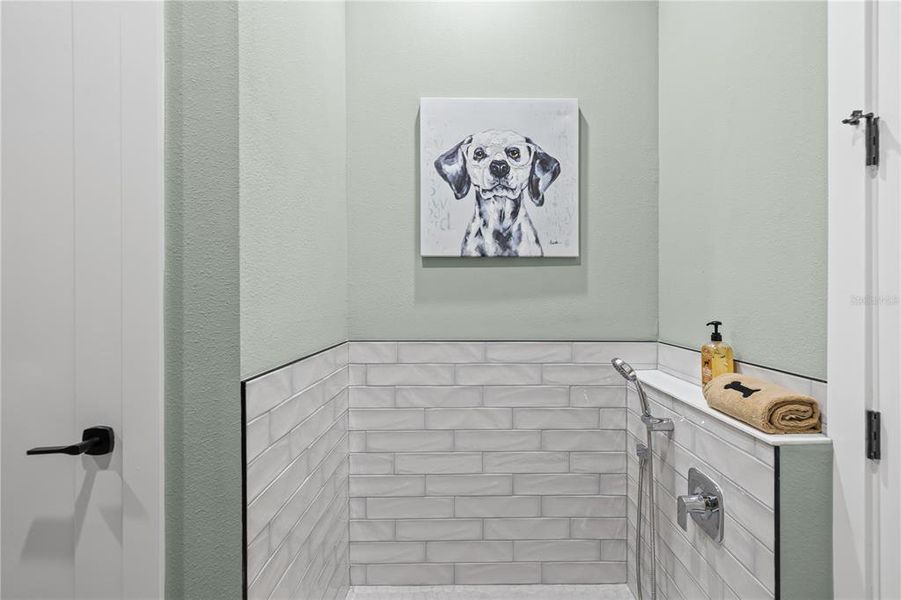 Close-up of interior finishes inside a home in , Tarpon Springs (Image 22). Close-up of interior finishes inside a home in , Tarpon Springs (Image 22).