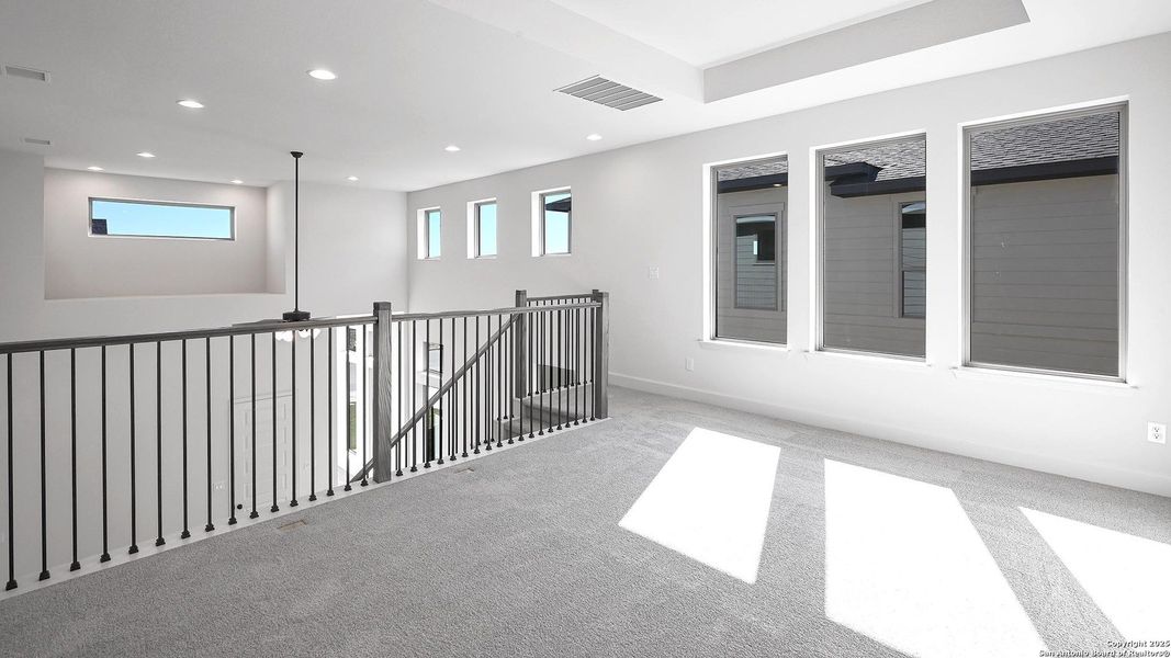 Spacious, unfurnished interior of a new home in Solms Landing 45', New Braunfels (Image 17).