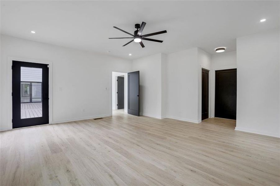 Spacious, unfurnished interior of a new home in , Atlanta (Image 27).