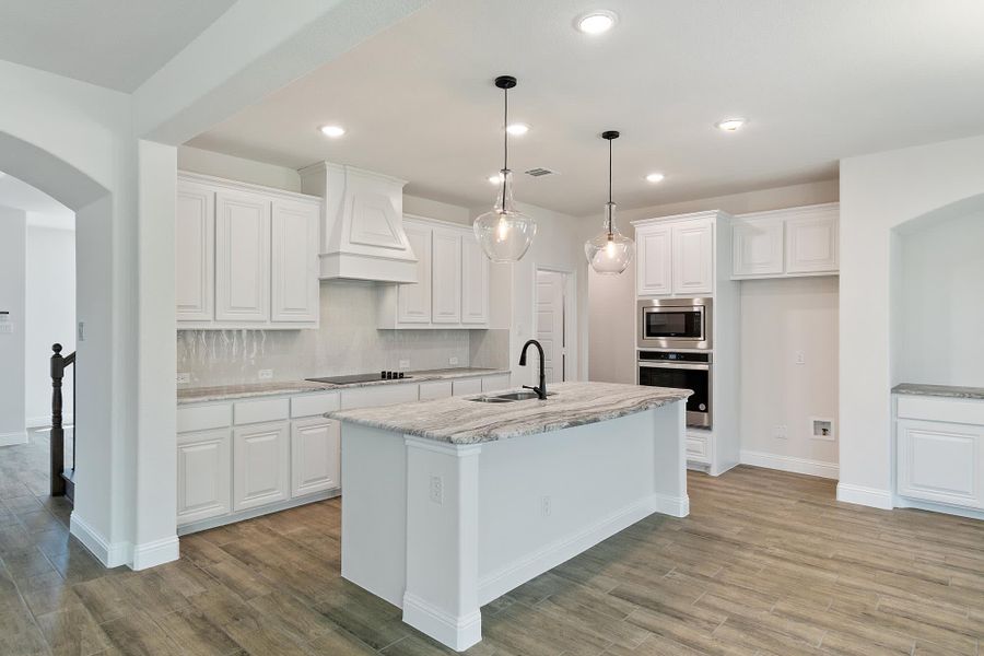 Kitchen | Concept 2972 at Villages of Walnut Grove in Midlothian, TX by Landsea Homes