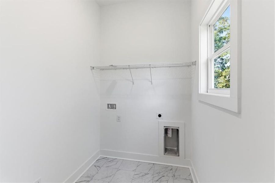 Spacious, unfurnished interior of a new home in , Cartersville (Image 38).