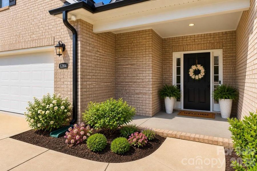 Minutes from Wesley Chapel, Sun Valley, and Waxhaw shopping, dining, and conveniences.