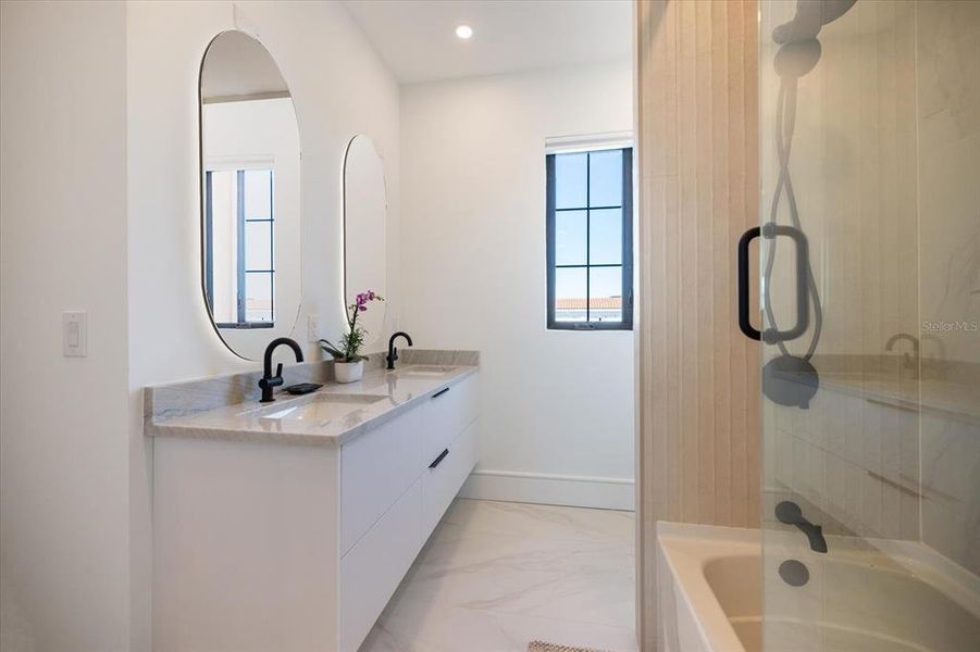 Furnished interior view inside a new home in , Sarasota (Image 5).