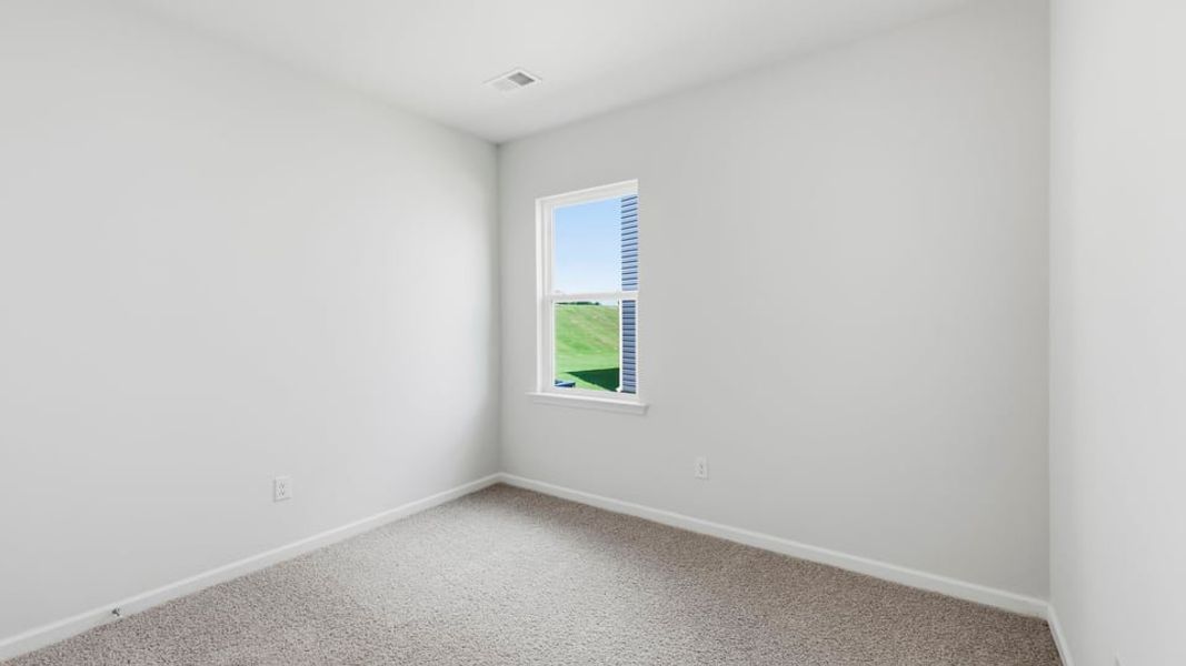 Spacious, unfurnished interior of a new home in Benjamin's Grove, Woodruff (Image 17).