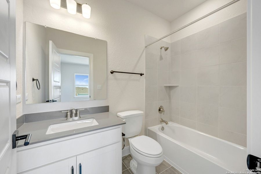 Furnished interior view inside a new home in The Crossvine 45’, Schertz (Image 15).