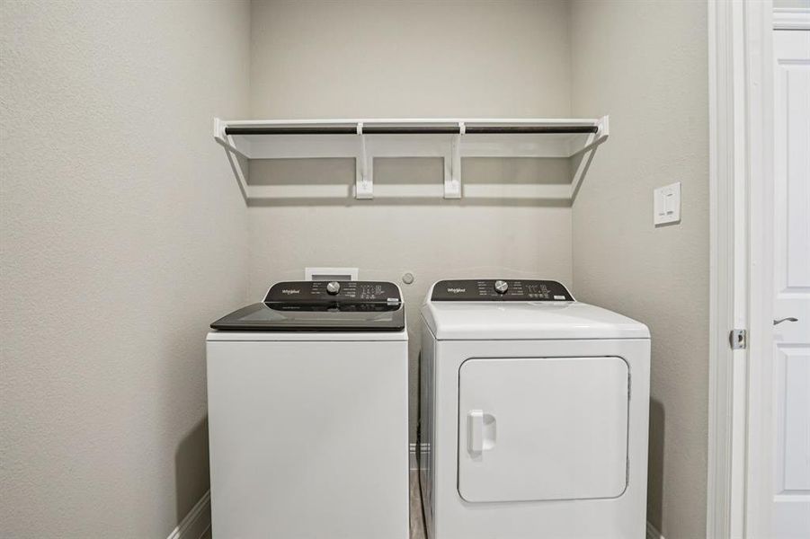 Close-up of interior finishes inside a home in Stonehaven, Seagoville (Image 21).
