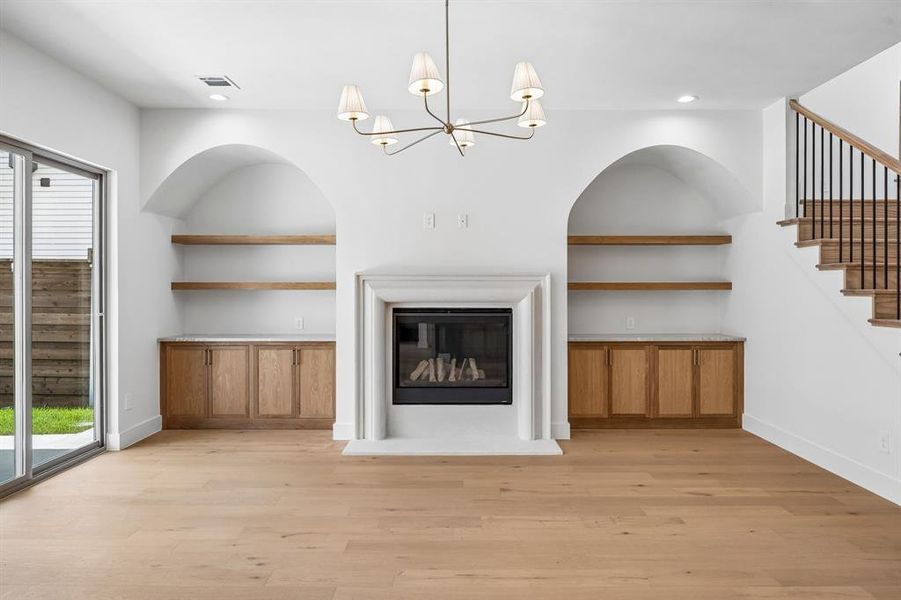 Spacious, unfurnished interior of a new home in , Dallas (Image 18).
