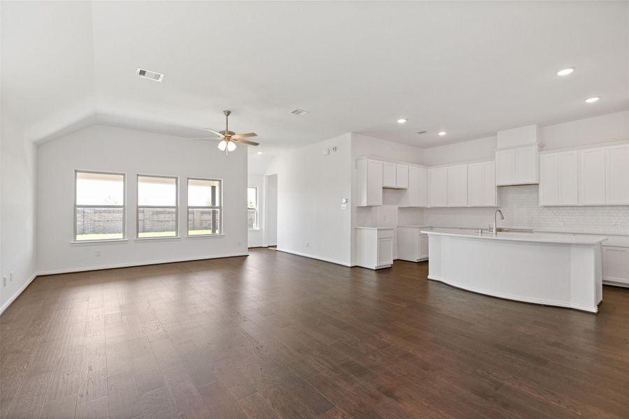 Spacious, unfurnished interior of a new home in Cypress Green, Hockley (Image 16).