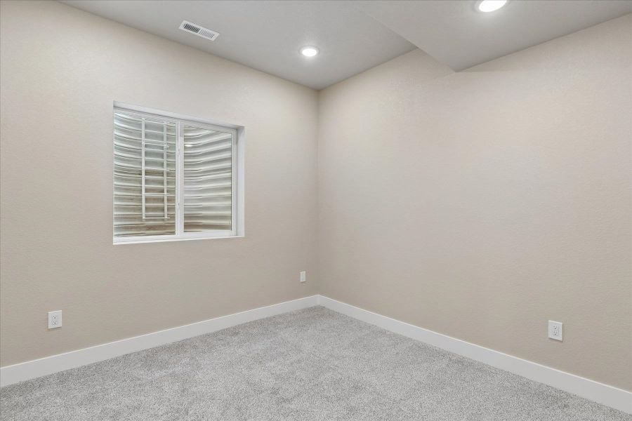 Spacious, unfurnished interior of a new home in Aspen Meadows-4, Colorado Springs (Image 20). Spacious, unfurnished interior of a new home in Aspen Meadows-4, Colorado Springs (Image 20).