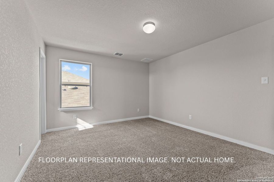 Spacious, unfurnished interior of a new home in Park Place, New Braunfels (Image 19).