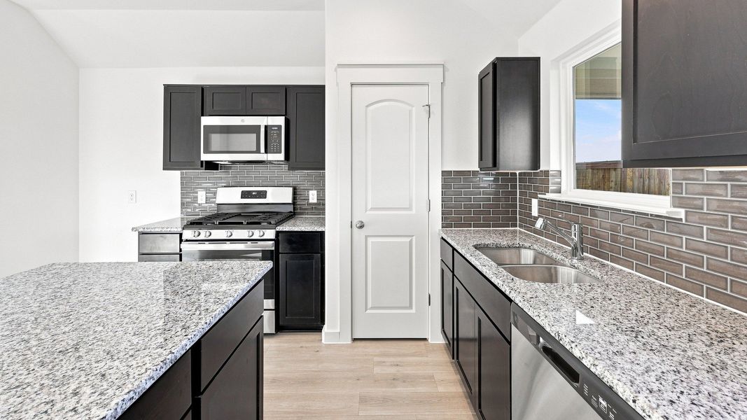 Furnished interior view inside a new home in Walden Pond, Forney (Image 30).
