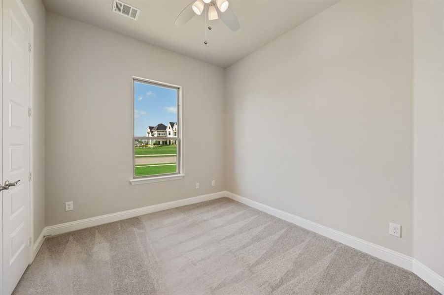 Spacious, unfurnished interior of a new home in Heath Golf and Yacht, Heath (Image 14).