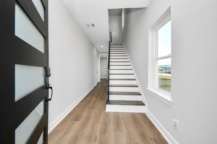 Spacious, unfurnished interior of a new home in , Houston (Image 23).