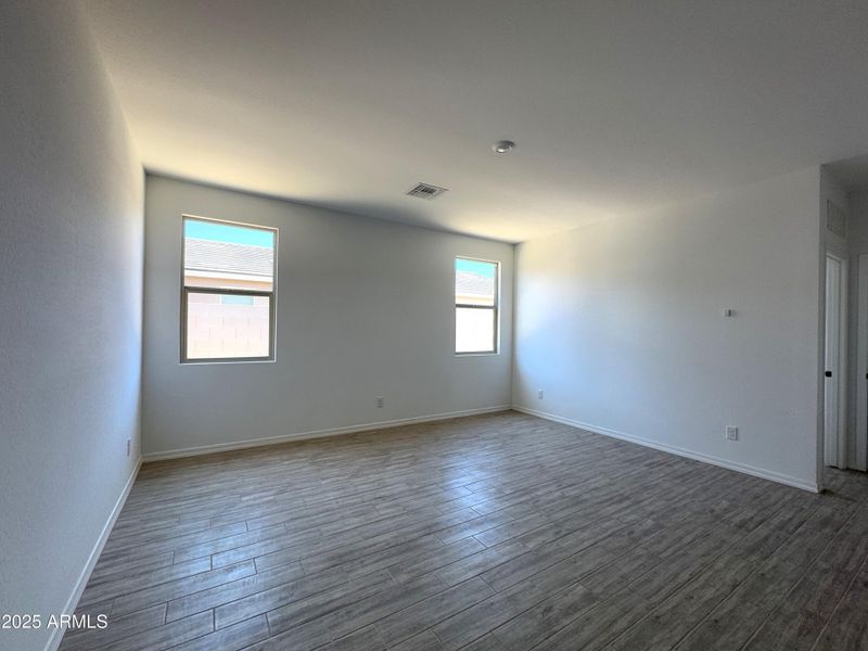 27 - Guest Retreat 27 - Guest Retreat