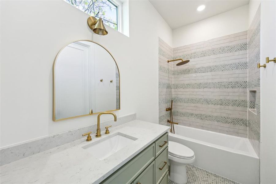 Furnished interior view inside a new home in , Dallas (Image 27). Furnished interior view inside a new home in , Dallas (Image 27).