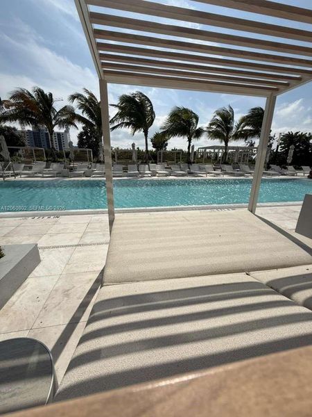 Community amenities in , Miami Beach (Image 15).