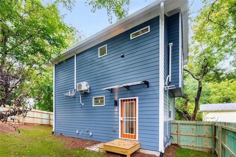 Exterior details and patio area of a home in , Atlanta (Image 20).