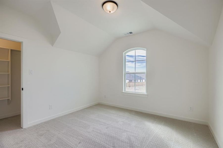 Spacious, unfurnished interior of a new home in Ten Mile Creek 55s, Celina (Image 22).