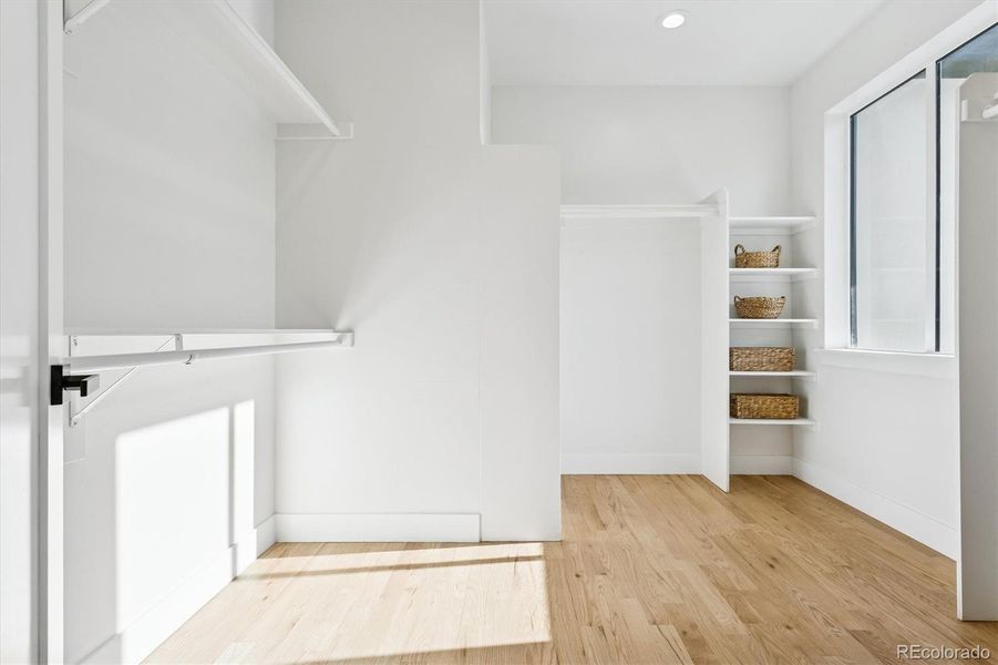 Spacious, unfurnished interior of a new home in , Denver (Image 25).