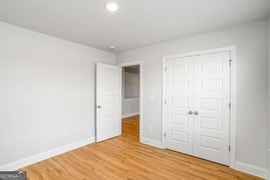 Spacious, unfurnished interior of a new home in Killian Manor at The Adares, Adairsville (Image 26). Spacious, unfurnished interior of a new home in Killian Manor at The Adares, Adairsville (Image 26).