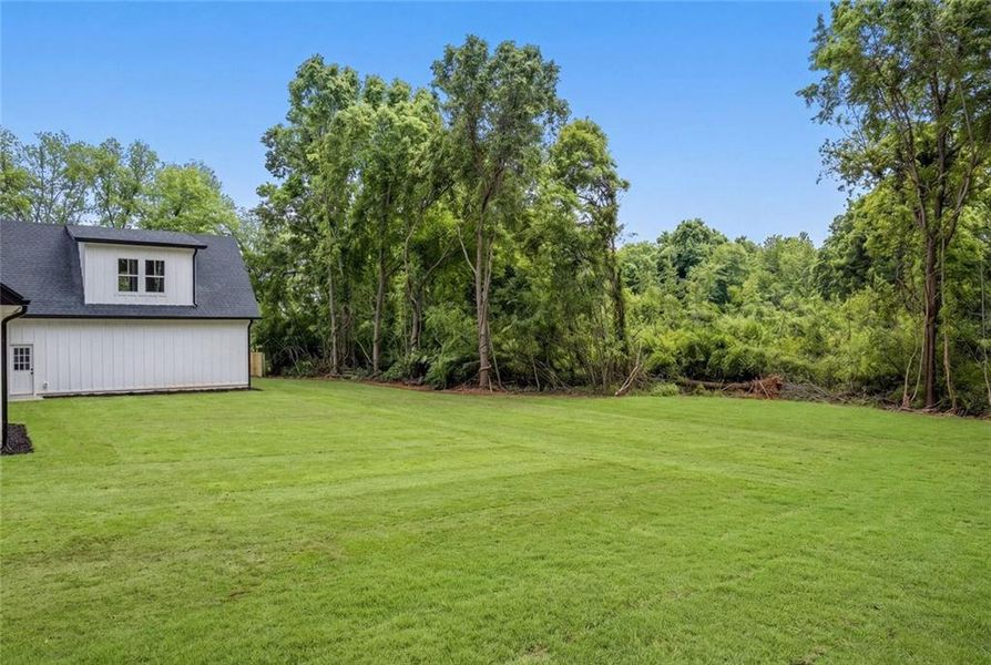 Exterior details and patio area of a home in , Monroe (Image 36).