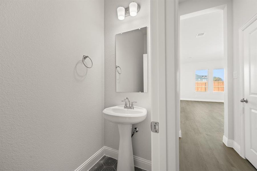 967 Reeves- Powder room-1 967 Reeves- Powder room-1