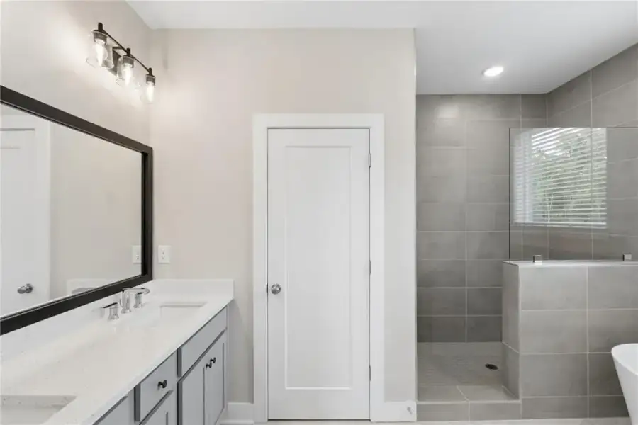 Furnished interior view inside a new home in Celesta, Scottdale (Image 10).